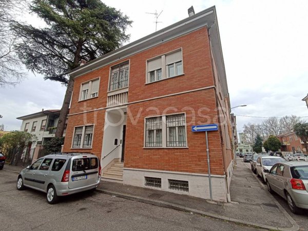 casa indipendente in vendita a Ferrara in zona Quartiere Giardino / Acquedotto