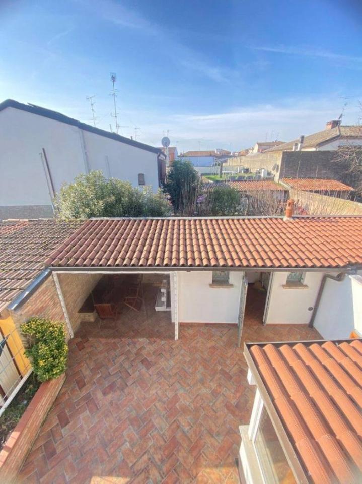 casa indipendente in vendita a Ferrara