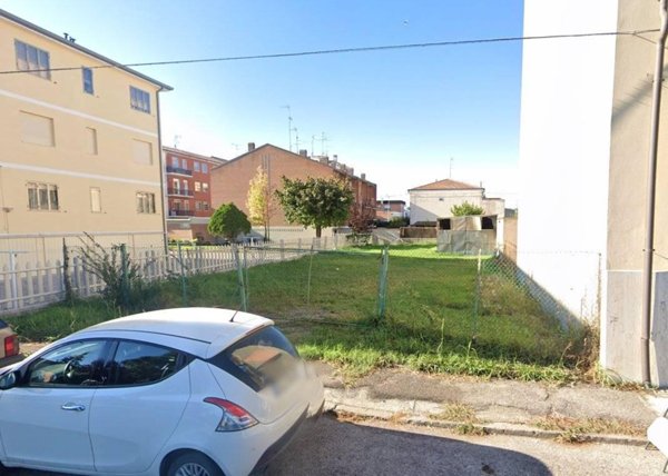 casa indipendente in vendita a Ferrara