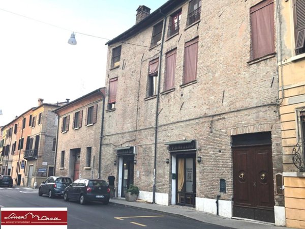 appartamento in vendita a Ferrara in zona Centro Storico