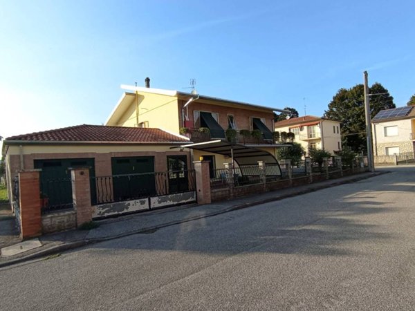 casa indipendente in vendita a Ferrara in zona Pontegradella