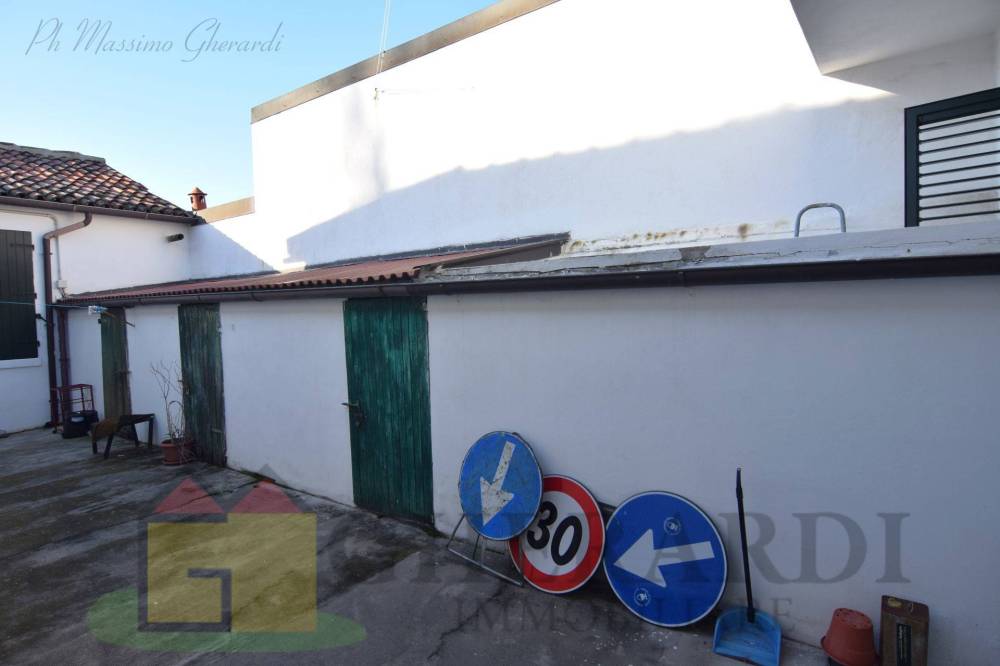appartamento in vendita a Ferrara in zona Centro Storico