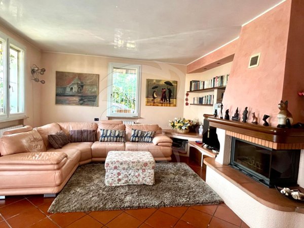 casa indipendente in vendita a Ferrara in zona Baura