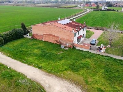 terreno edificabile in vendita a Ferrara in zona Aguscello