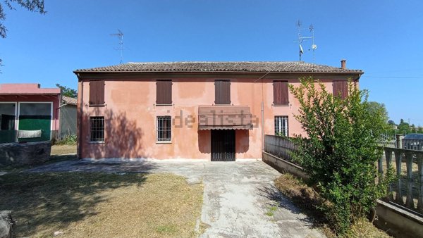 casa indipendente in vendita a Ferrara in zona Viconovo