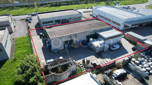 locale commerciale in vendita a Ferrara in zona Porotto / Cassana