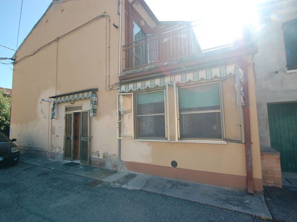 casa indipendente in vendita a Ferrara in zona Francolino