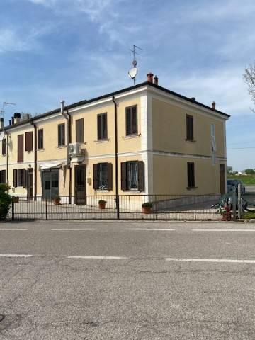 casa indipendente in vendita a Ferrara in zona Denore