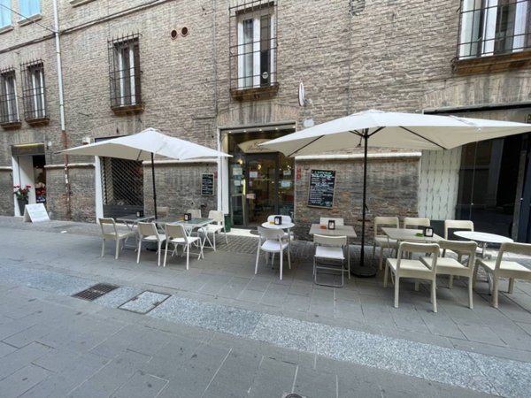 negozio in vendita a Ferrara