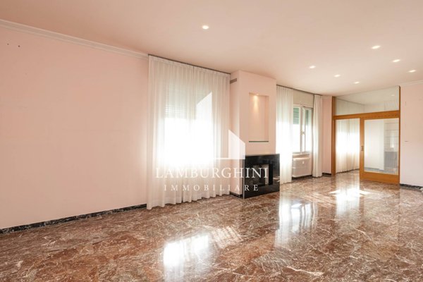 appartamento in vendita a Ferrara in zona Centro Storico