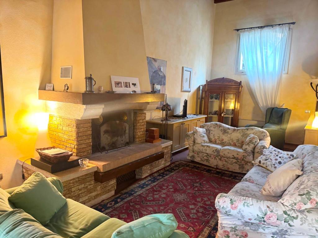 casa indipendente in vendita a Ferrara in zona Marrara
