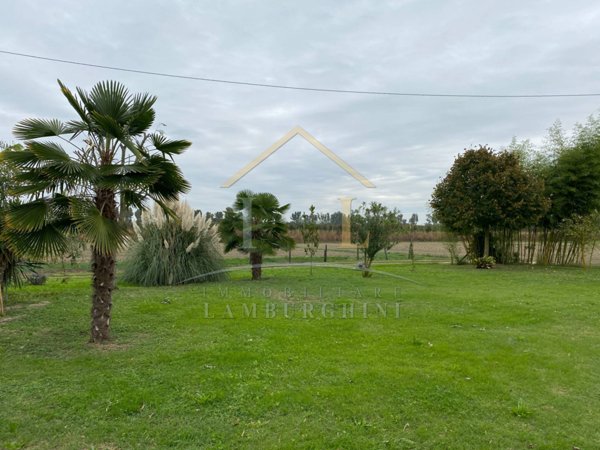 terreno edificabile in vendita a Ferrara in zona Cona