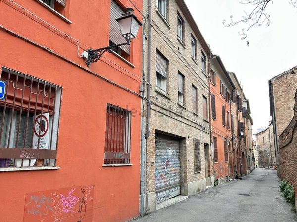 appartamento in vendita a Ferrara in zona Centro Storico