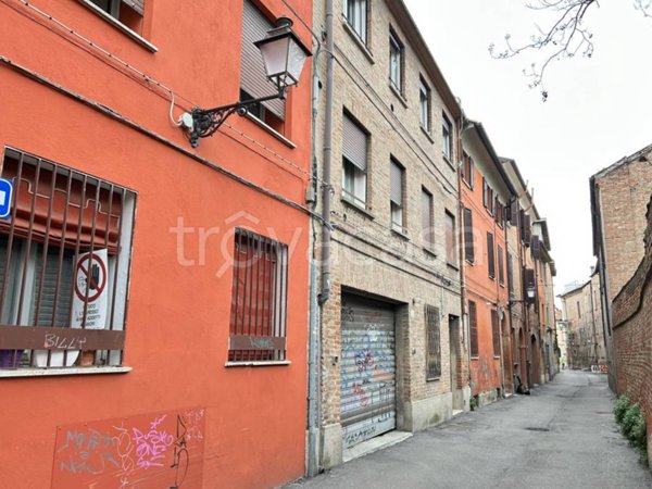 appartamento in vendita a Ferrara in zona Centro Storico