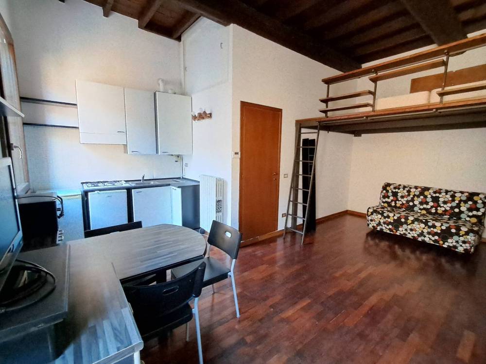 appartamento in vendita a Ferrara in zona Centro Storico