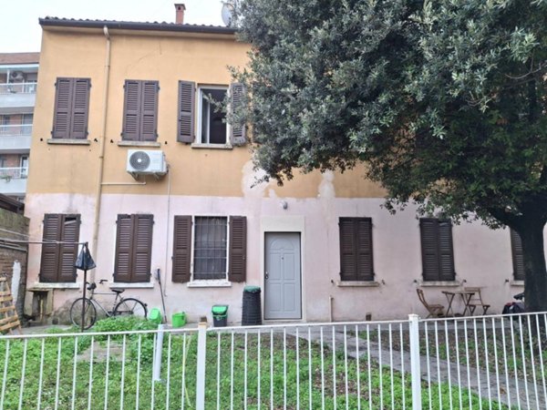 casa indipendente in vendita a Ferrara in zona Arianuova