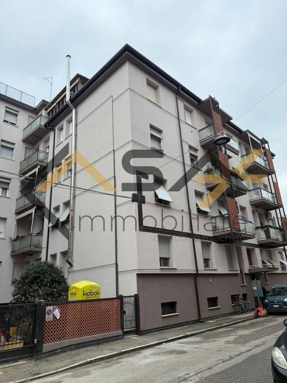 appartamento in vendita a Ferrara in zona Centro Storico