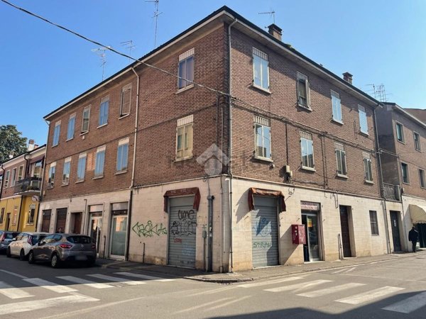 locale commerciale in vendita a Ferrara in zona Arianuova