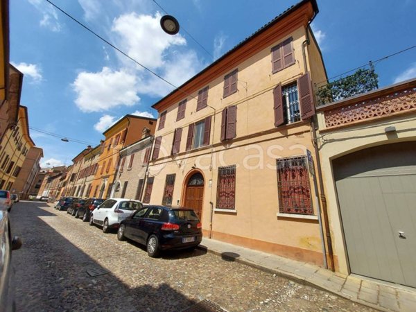 appartamento in vendita a Ferrara in zona Centro Storico