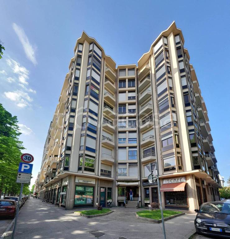 appartamento in vendita a Ferrara in zona Centro Storico