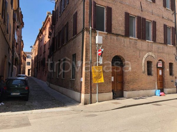 quadrivano in vendita a Ferrara in zona Centro Storico