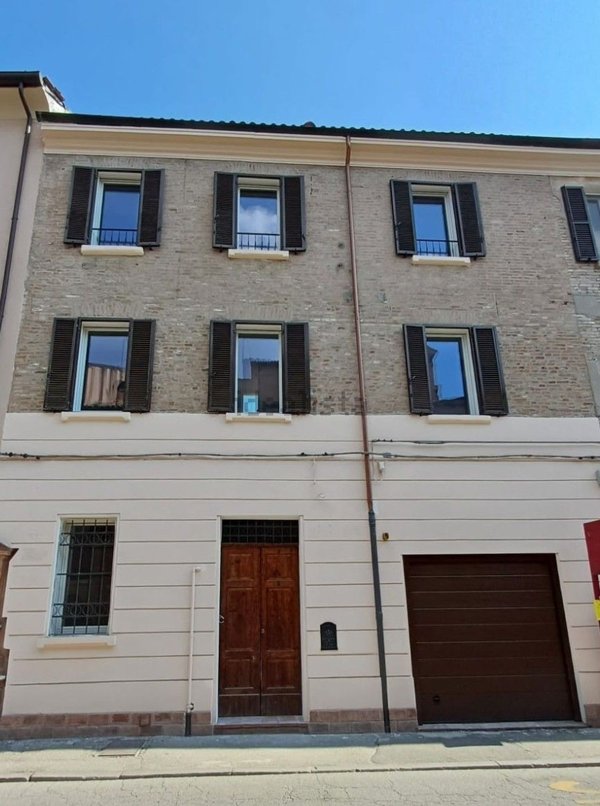 casa indipendente in vendita a Ferrara