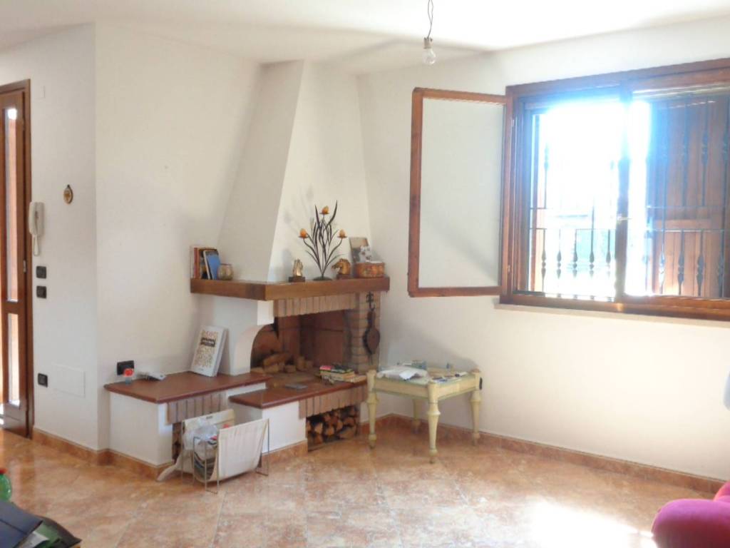 casa indipendente in vendita a Ferrara in zona Pontegradella