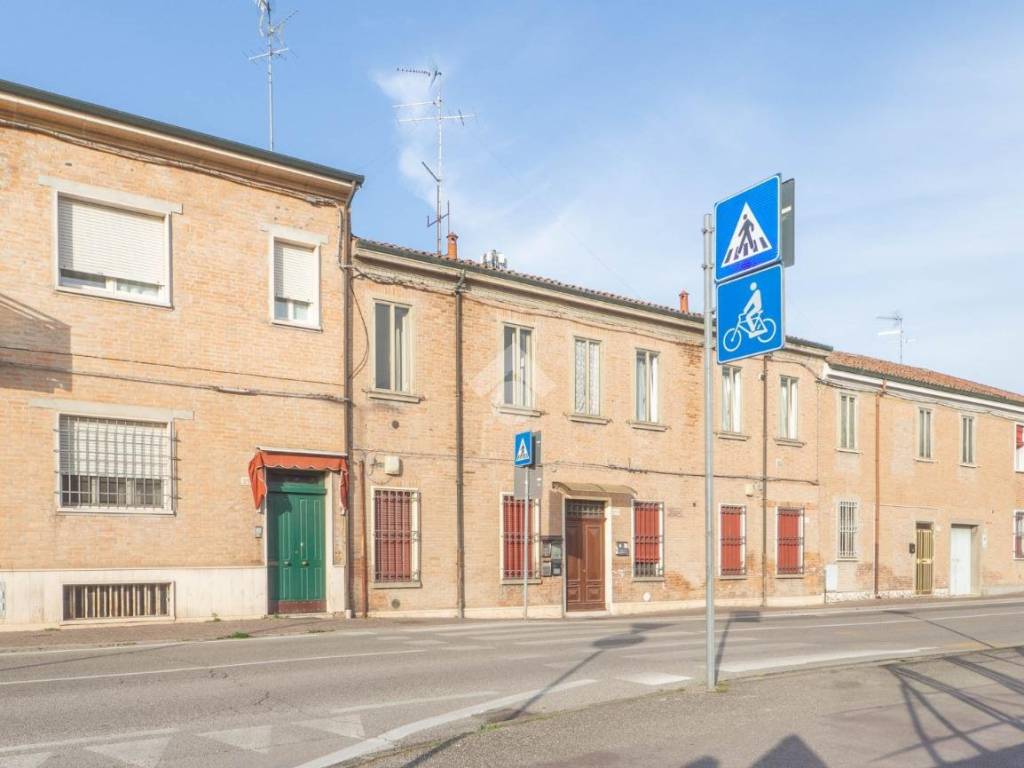 appartamento in vendita a Ferrara in zona Centro Storico