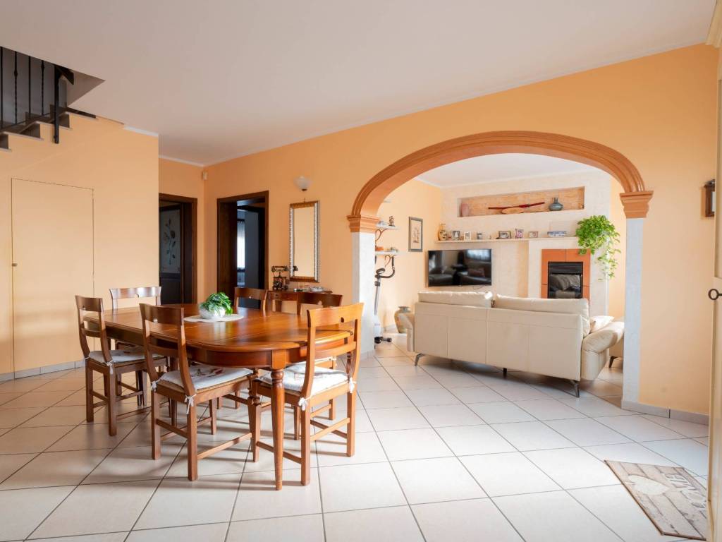 casa indipendente in vendita a Ferrara in zona Pontelagoscuro