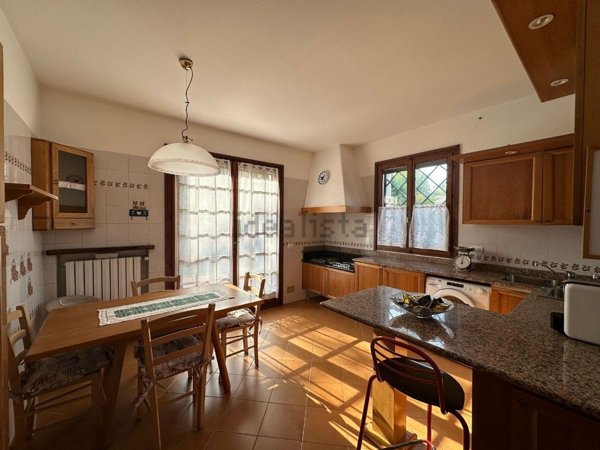 casa indipendente in vendita a Ferrara