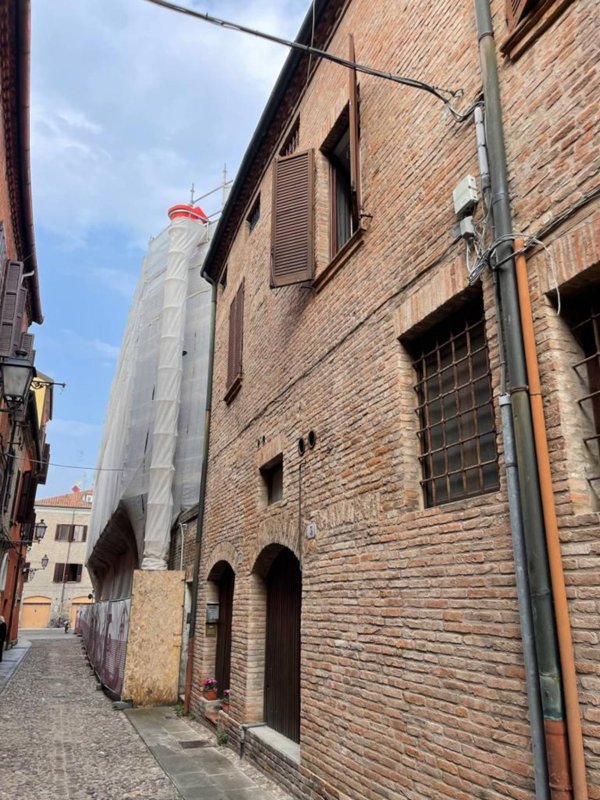 monolocale in vendita a Ferrara in zona Centro Storico