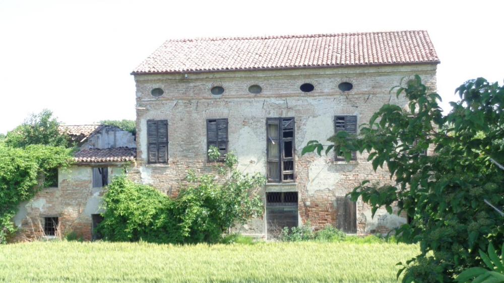 casa indipendente in vendita a Ferrara