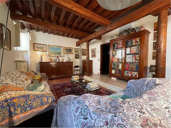 casa indipendente in vendita a Ferrara in zona Centro Storico