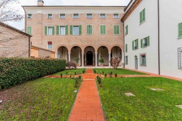 appartamento in vendita a Ferrara in zona Centro Storico