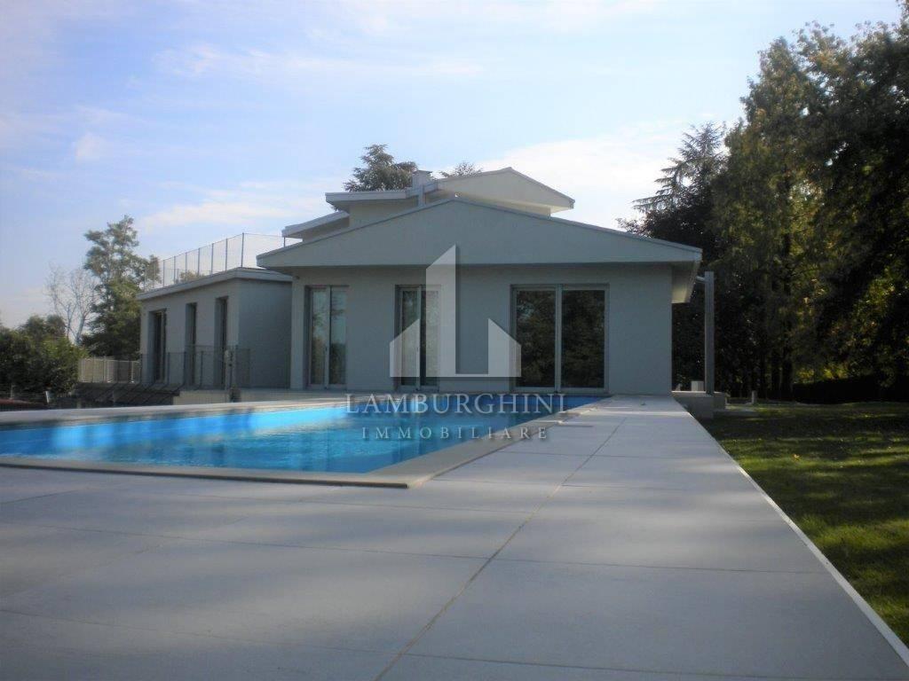 casa indipendente in vendita a Ferrara in zona Cona