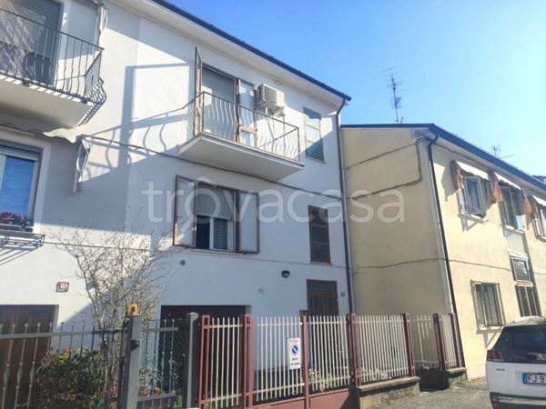 casa indipendente in vendita a Ferrara