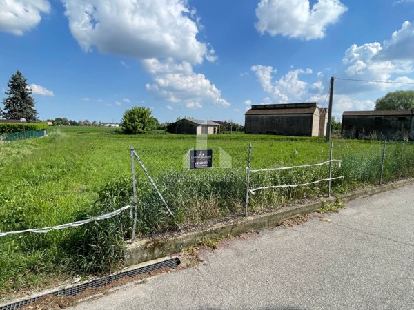 casa indipendente in vendita a Ferrara in zona Malborghetto di Boara