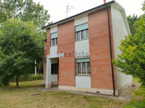 casa indipendente in vendita a Ferrara in zona Francolino