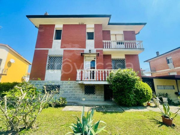 casa indipendente in vendita a Ferrara in zona San Bartolomeo in Bosco