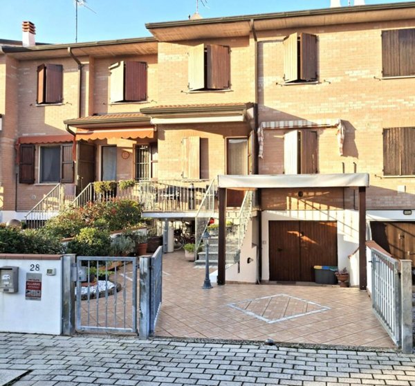 casa indipendente in vendita a Ferrara in zona San Bartolomeo in Bosco