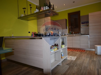 casa indipendente in vendita a Ferrara in zona Centro Storico