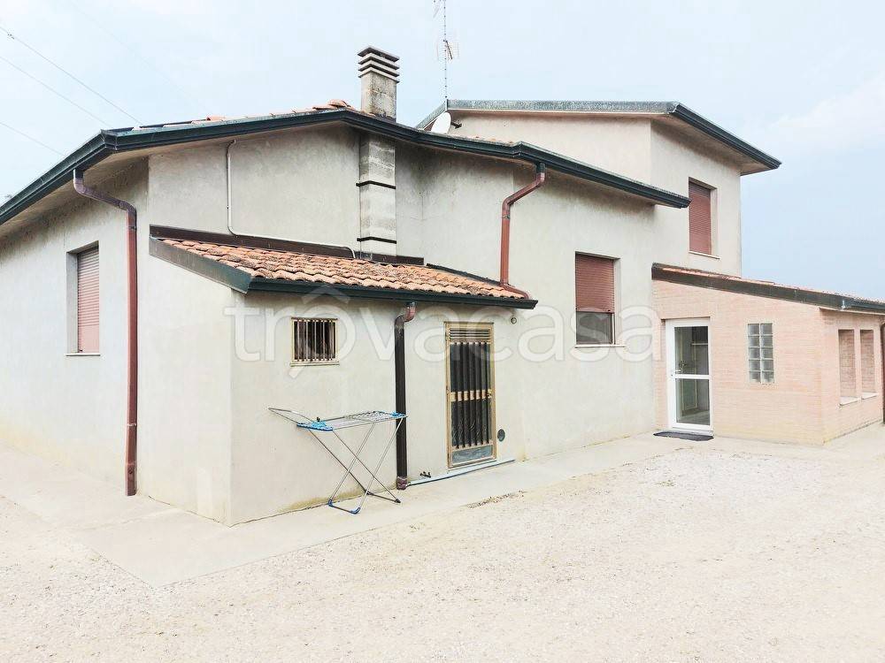 casa indipendente in vendita a Ferrara in zona Pontegradella