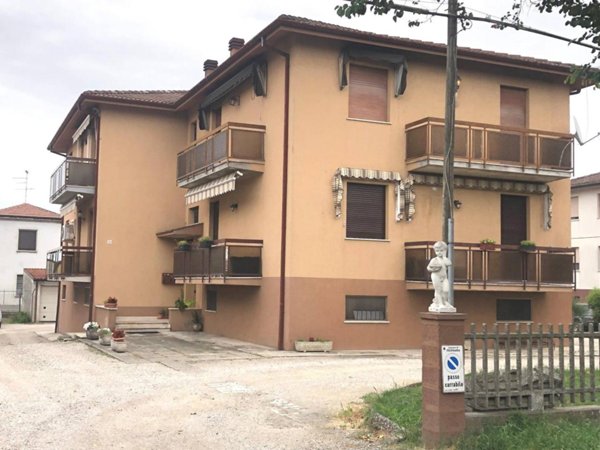 appartamento in vendita a Ferrara in zona Montalbano