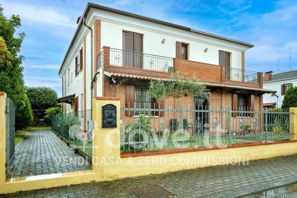 appartamento in vendita a Ferrara in zona Centro Storico