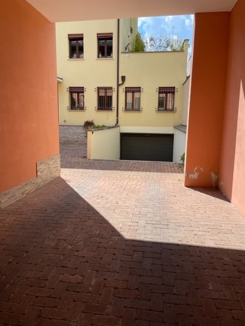 appartamento in vendita a Ferrara in zona Centro Storico