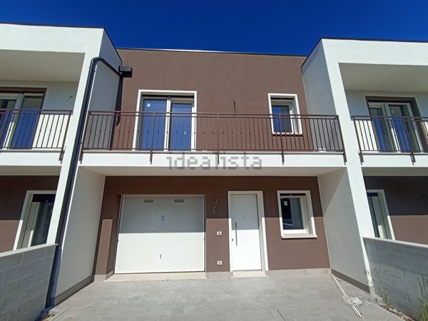 casa indipendente in vendita a Ferrara
