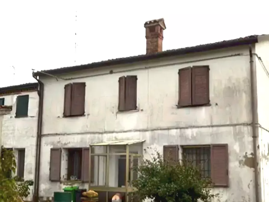 appartamento in vendita a Ferrara in zona Baura