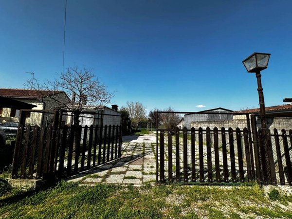 appartamento in vendita a Ferrara in zona Marrara