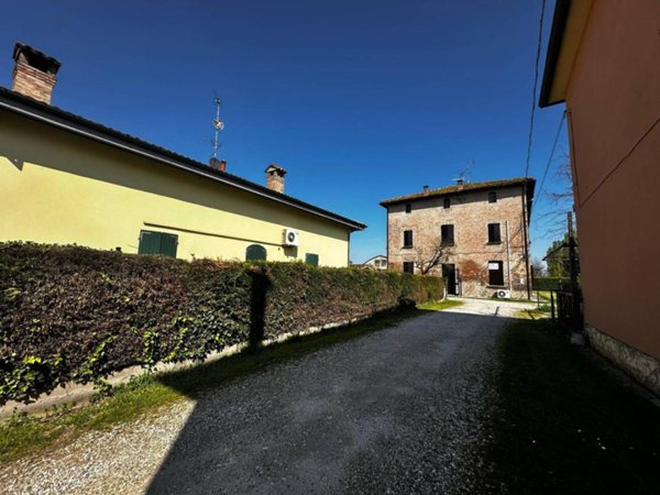 appartamento in vendita a Ferrara in zona Monestirolo