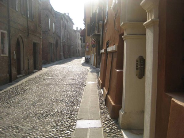 appartamento in vendita a Ferrara in zona Centro Storico